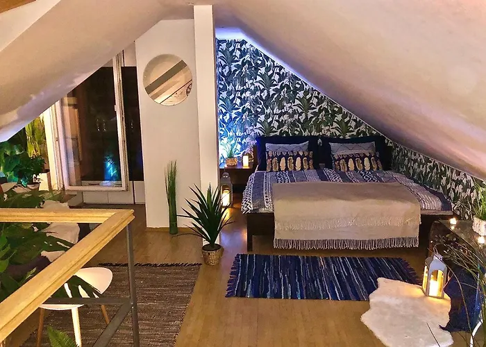 شقة Duplex With Quite Terrace On Wenceslas Sq. *