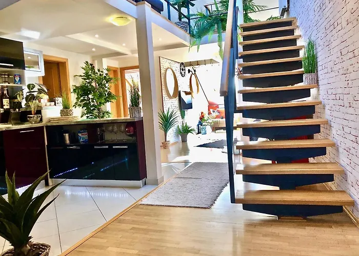 شقة Duplex With Quite Terrace On Wenceslas Sq. براغ