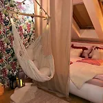 Duplex With Quite Terrace On Wenceslas Sq. Apartman *