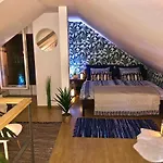 Apartman Duplex With Quite Terrace On Wenceslas Sq. *
