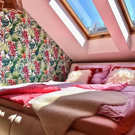 Duplex With Quite Terrace On Wenceslas Sq. Lejlighed Prag
